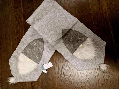 Vianocna stola na sviatocny stol,nepouzita,170x35, 