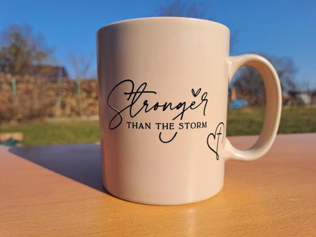 Keramický hrnček kávový silnejší ako búrka (h13), 