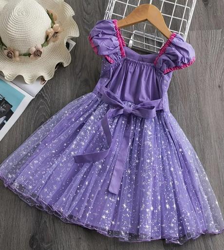 Kostým šaty doplnky rapunzel locika na vlásku nové,