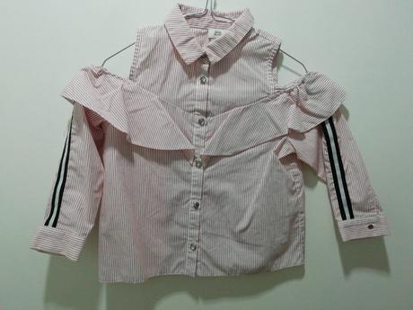 Pásikavá košielka s volánikom, river island,116