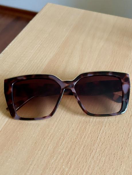 Slnečné hnedé okuliare zn.jones new york, 