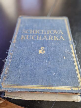 Predám raritnú schichtovu kucharku komplet 5 dielo,