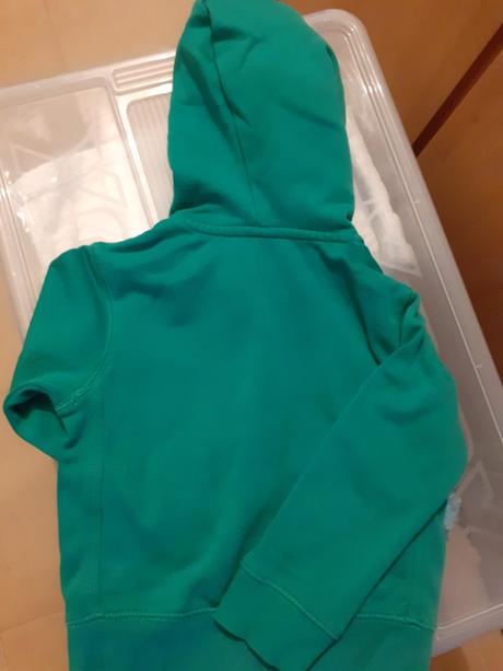 3 mikiny a 4 tričká  (2-3 roky), 86–98