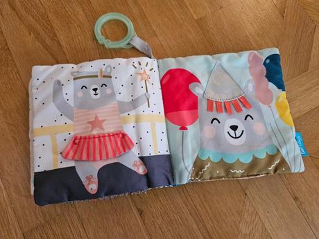 Montessori interaktívna mäkká knižka taf toys, 