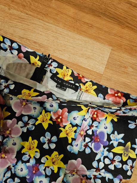 Kvetinová sukňa 40, gate,l