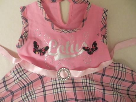 Ružové slávnostné šaty, 68