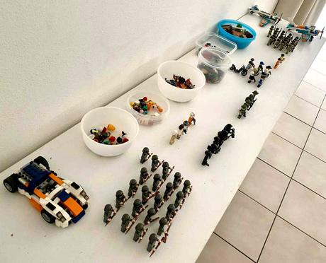 Lego panáčikovia + zbrane, 