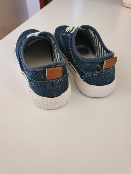 Tenisky, reserved,33