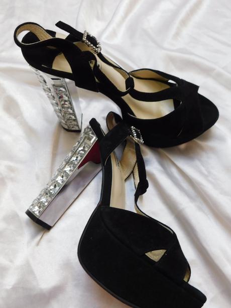 Luxusne velmi pekne sandale, 38