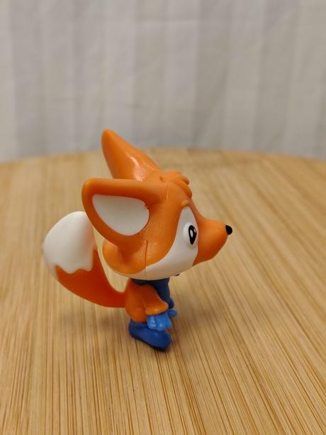 Figúrka líška, kinder maxi, séria iced lake foxes, 