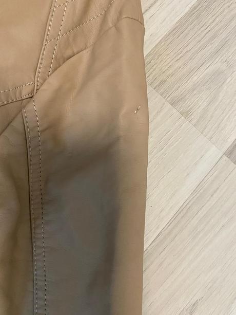 Zateplena bunda na jesen, 104