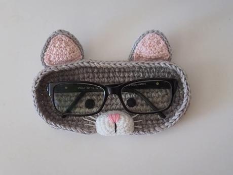 Háčkovaná podložka/púzdro/držiak na okuliare,