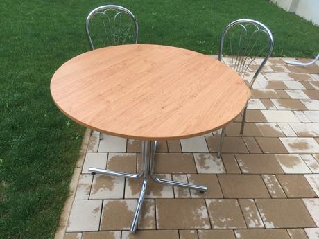 Stôl+ stoličky, 