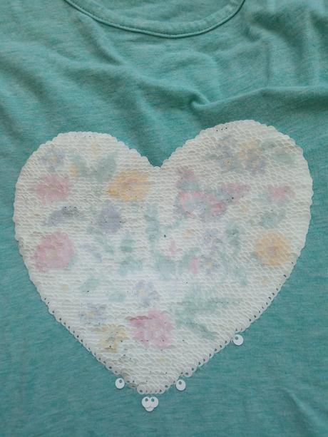 Tričko s meniacim srdiečkom, tchibo,158