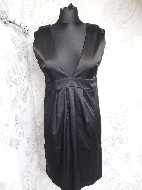 Luxusne elegantne strečove šaty, 38