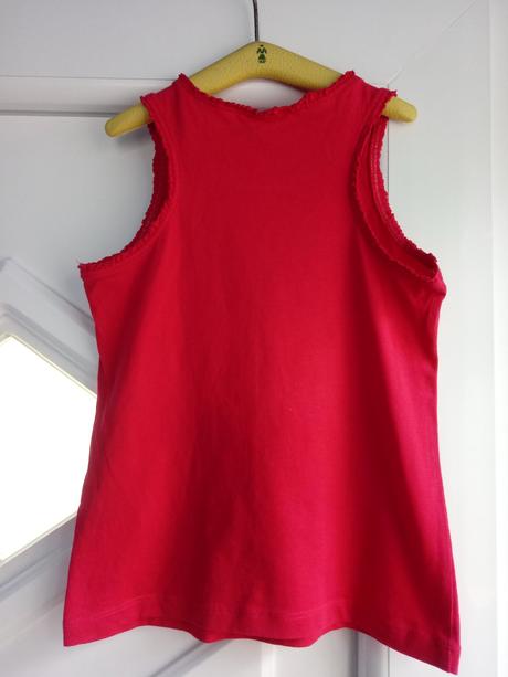 Krásne tričko ako nove, 134