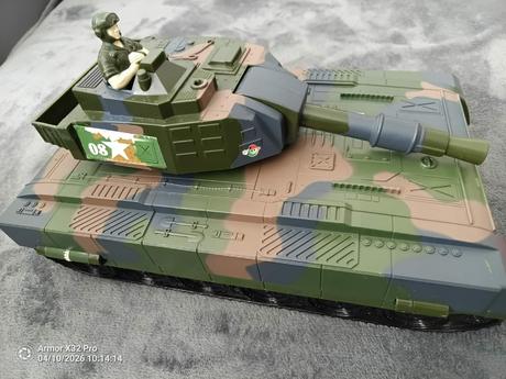 Tank + základňa, cca 33 cm, 