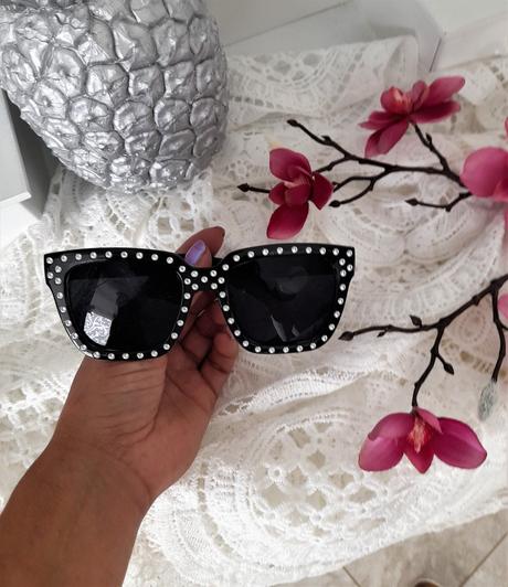 Vybíjané slnečné okuliare,