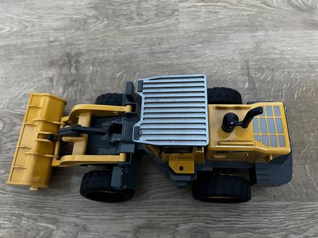 Bager na diaľkové ovládanie, 