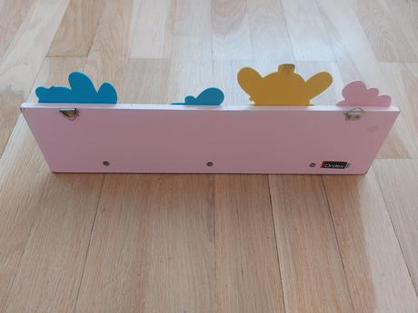 Vešiak do detskej izby, 