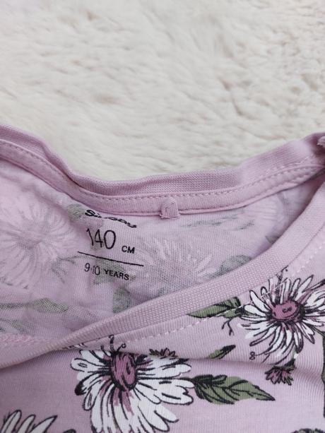 Kvietkovana súprava, 140