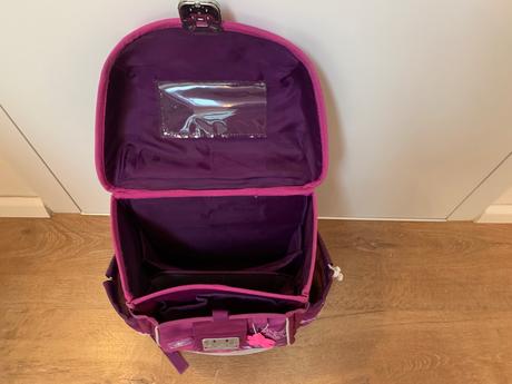 Sada pre prváčku - aktovka a bábika s koníkom,