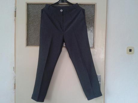 Kostým, 3 dielny, 40