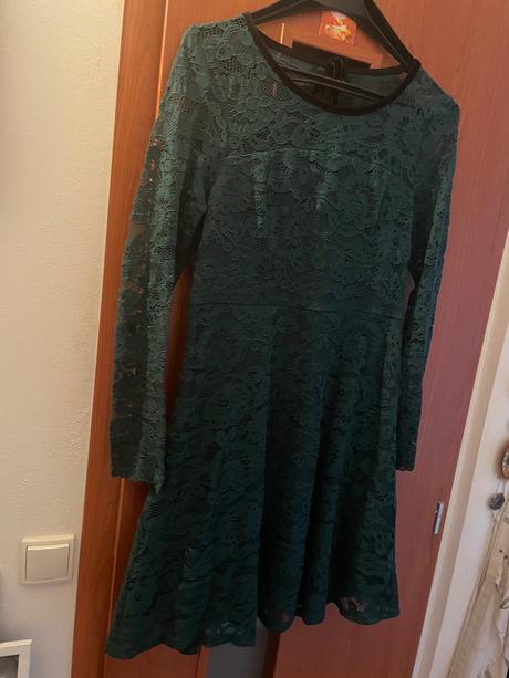 Elegantne krajkove saty, c&a,40