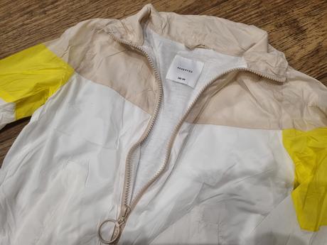 Ľahká vetrovka, reserved,128