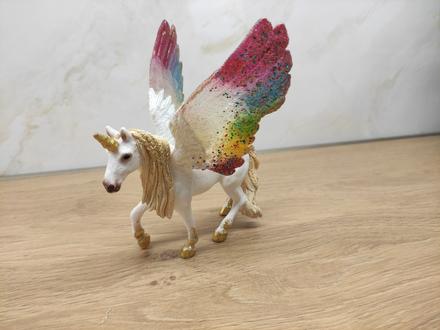 Schleich - duhovy jednorozec,