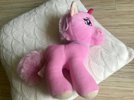 Krásny plyšový jednorožec, 