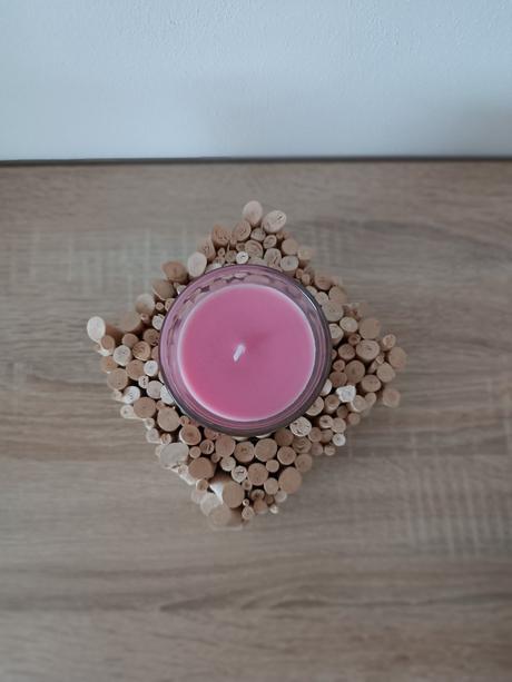 Drevená dekorácia so sviečkou, 