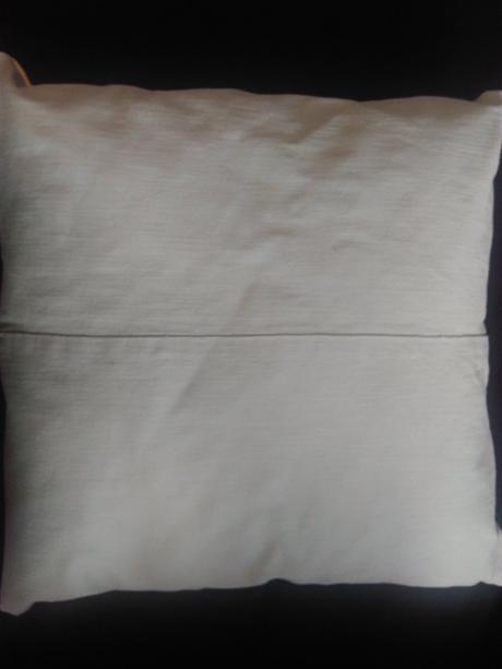 Vankúš z rifloviny s vreckami, 