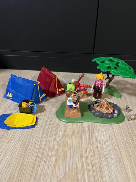 Playmobil camping site model 6888, 