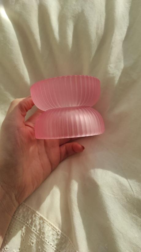 Ruzove sklenene svietniky,