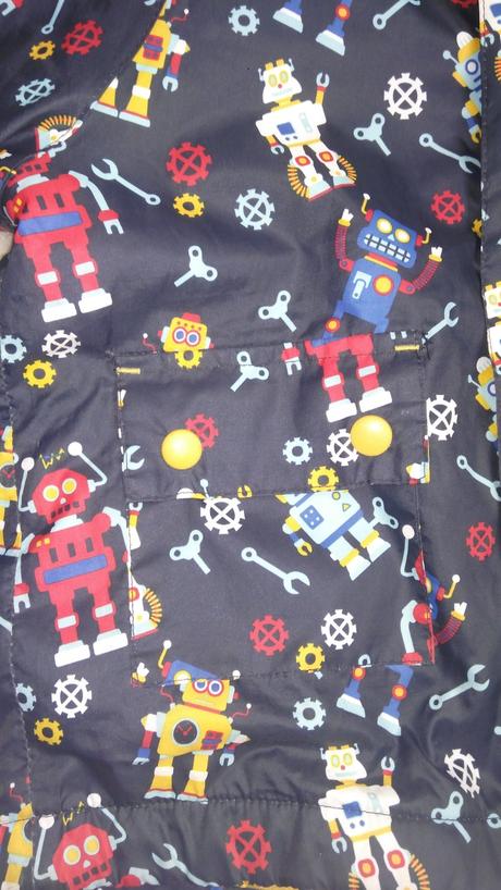 3135. vetrovka s kapucňou znač., 98