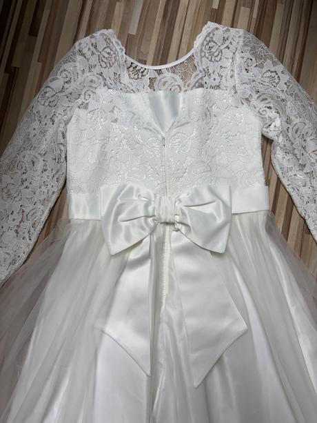 Nádherné šaty na prvé sväté prijímanie z nextu, lipsy london,152