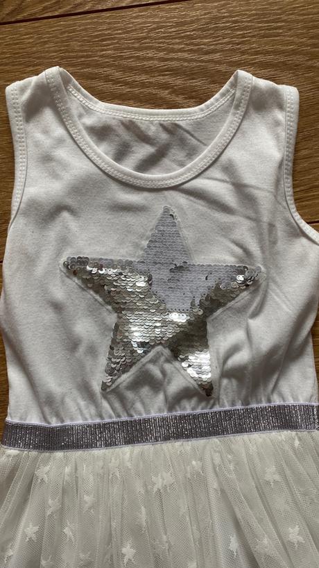 Saty s meniacou hviezdou 104, 104