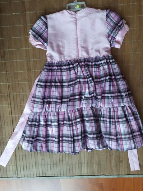 Slávnostné šaty, 116