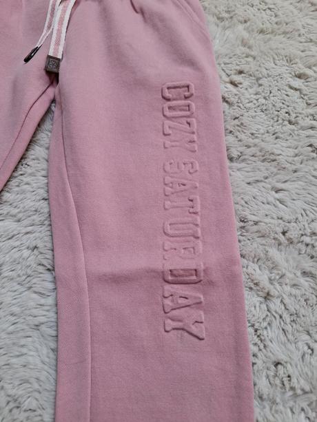 Ružové tepláky, pepperts,146