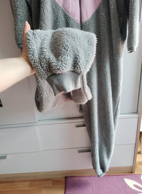 Overál na spanie myška, l