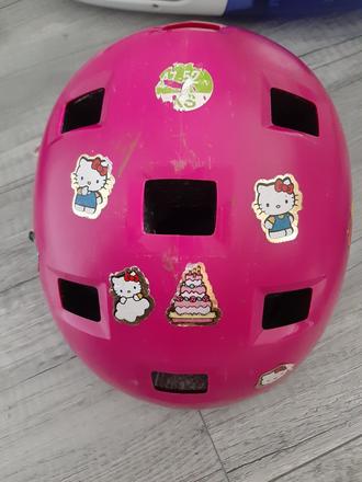 Prilba z decathlonu, s