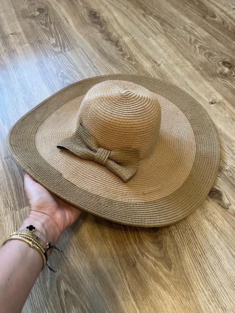 Letny slameny klobuk, s