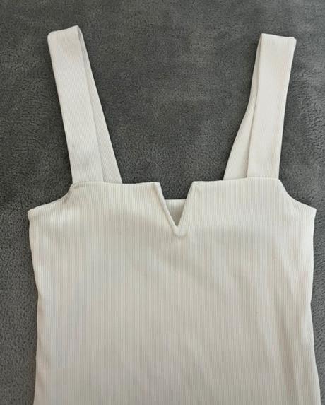 Biele body, xs