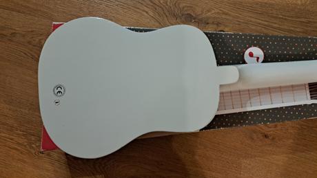 Janod gitara confetti,