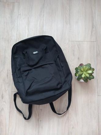 19-sprandi čierny ruksak,