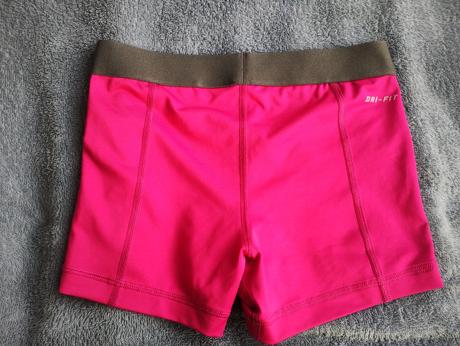 Športové šortky, nike,xs