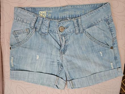 Predám dámske krátke riflové nohavice, m