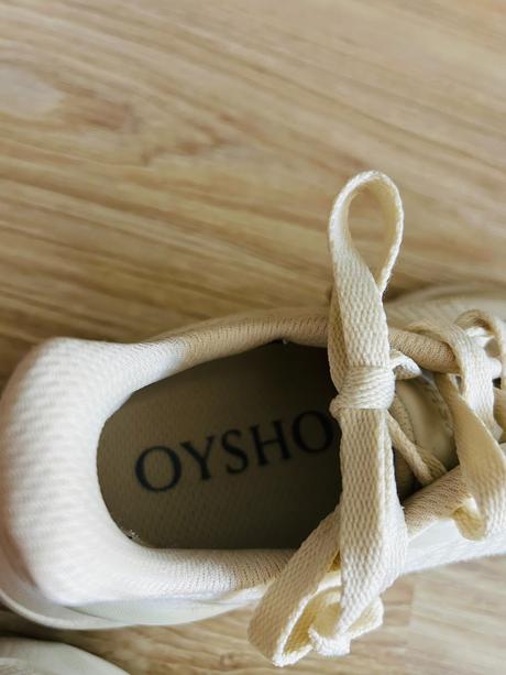 Perfektné tenisky značky oysho, pc 56 eur, 38