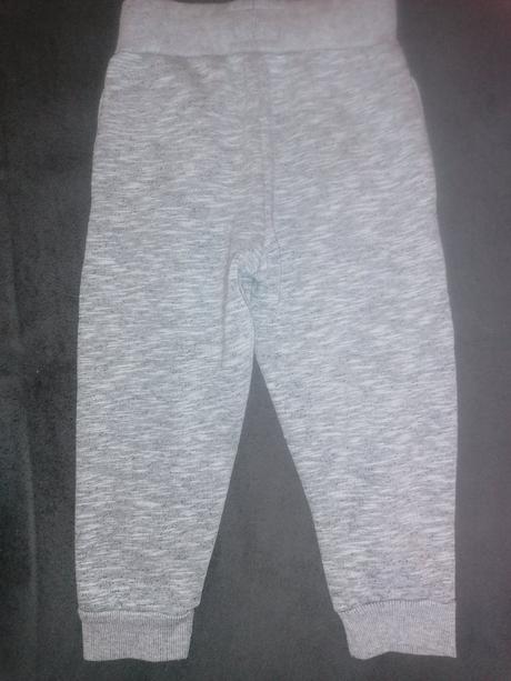 Tepláky, primark,110